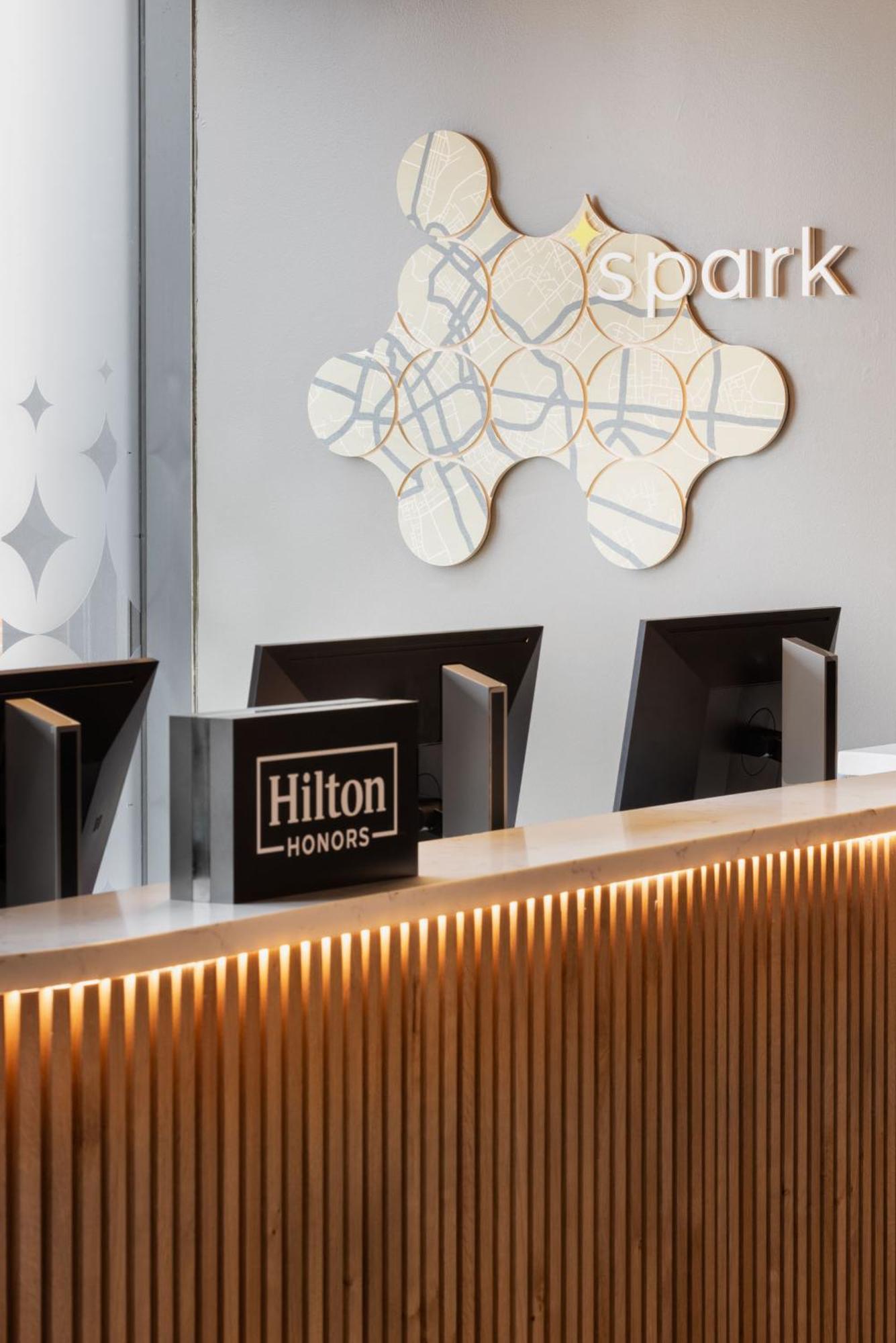 Spark By Hilton London Romford Exteriér fotografie