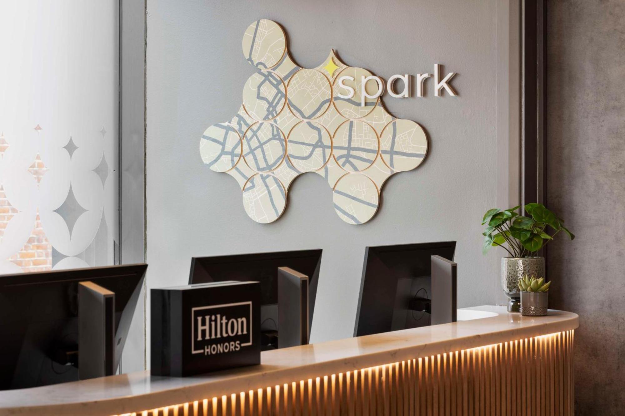 Spark By Hilton London Romford Exteriér fotografie